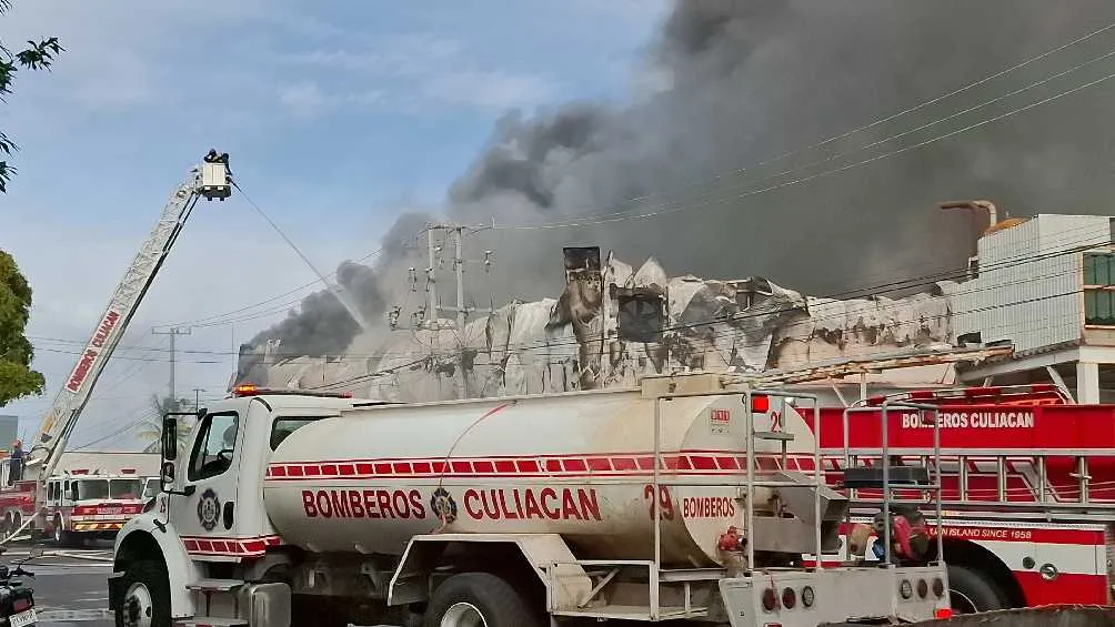 El incendio no fue provocado por el crimen organizado, según autoridades/X