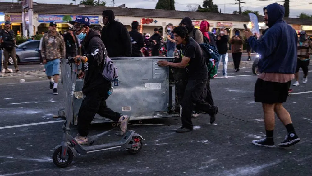 Los inmigrantes denuncian que las detenciones son ilegales/AP