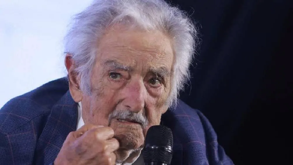 Pepé Mujica sufre cáncer de esófago que se extendió al estómago/X