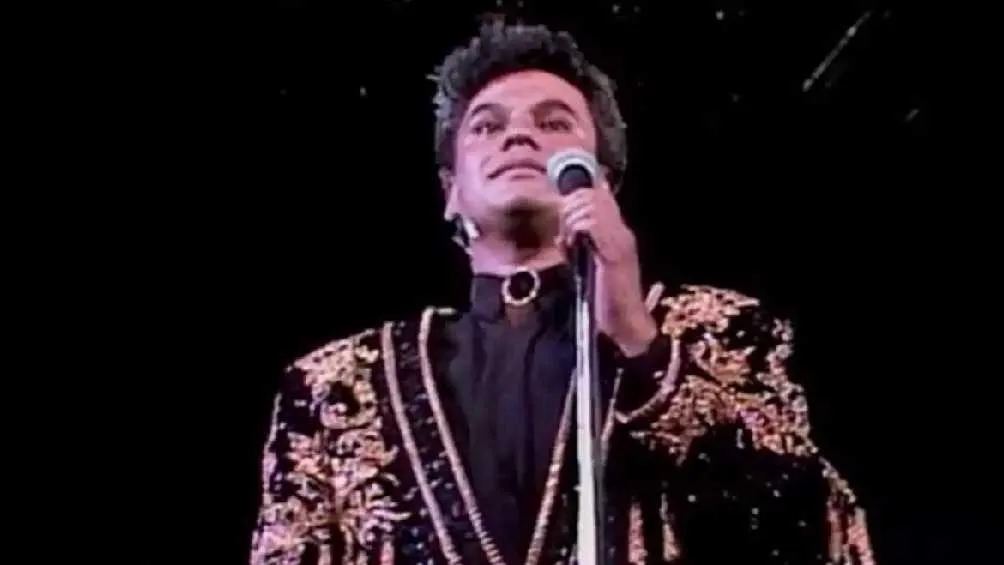 Juan Gabriel murió en 2016, pero es todo un ícono de la música mexicana/X