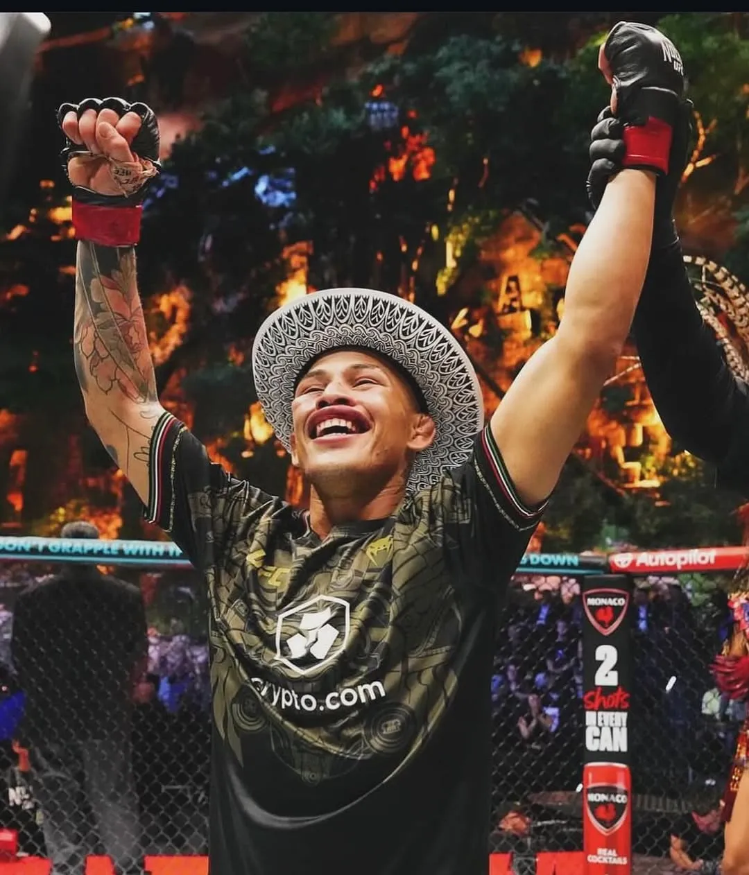 El luchador recibió denuncias por violencia y deuda alimenticia