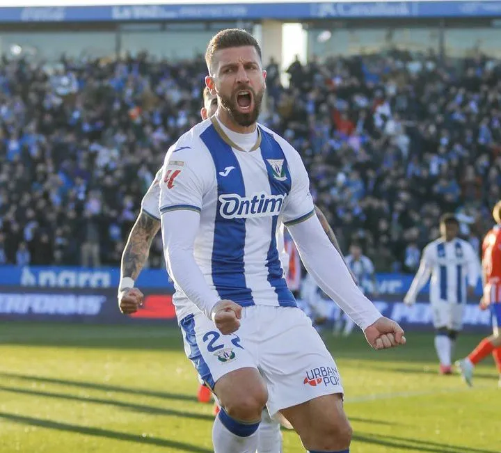 Matija Nastasic celebra su gol