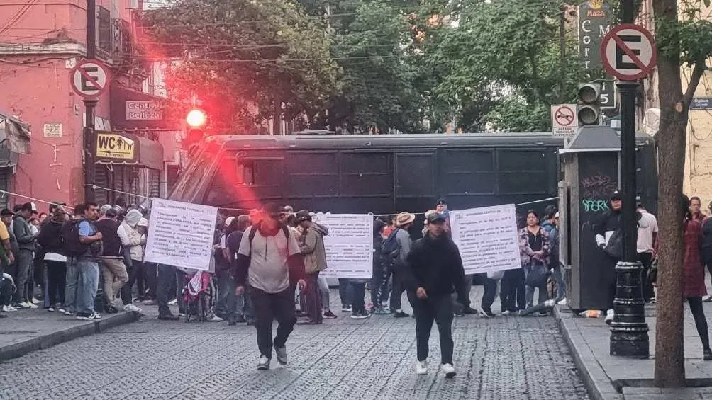 Las calles aledañas a Palacio Nacional fueron bloqueadas/X