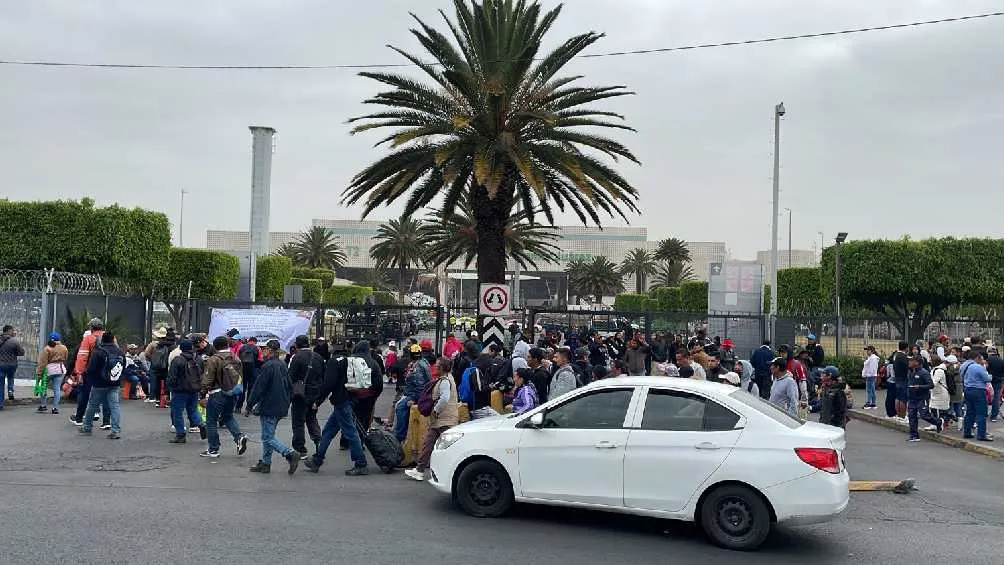 Las vías de llegada al AICM han sido bloqueadas/X