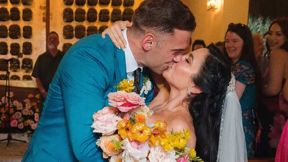 La feliz pareja se casó después de cuatro años de novios/IG: @marthahigareda