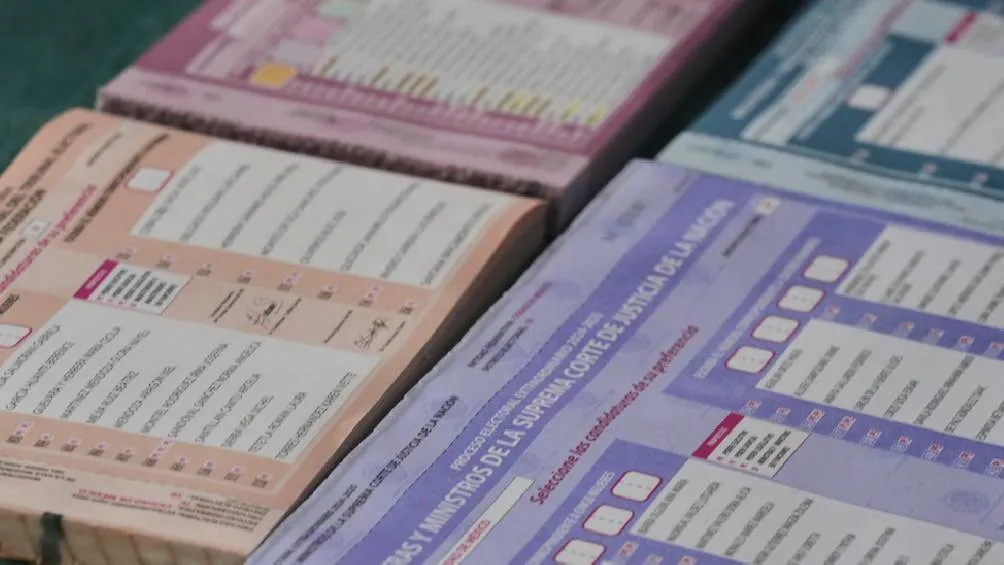 Un problema de estas elecciones fue el enorme número de boletas y candidatos/AP