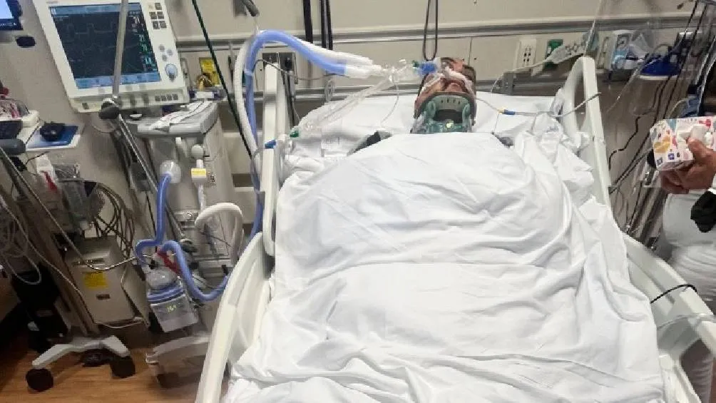 El migrante mexicano sufrió mortales lesiones luego de caer de un techo a 10 metros de altura/X