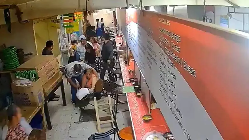 Una señora de la tercera edad cayó al tropezarse con un banco/X