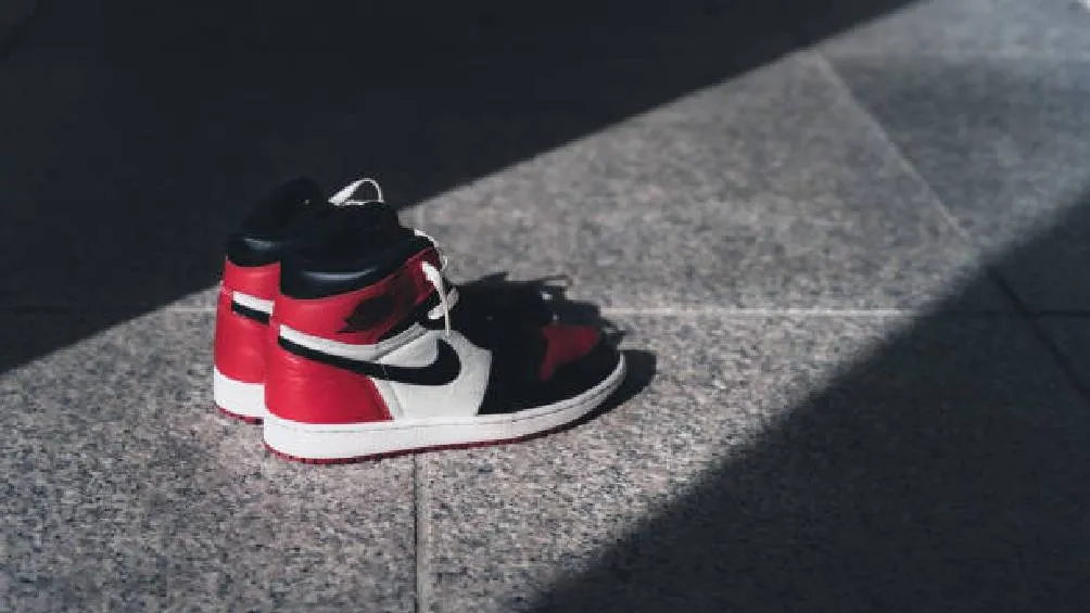 Los aranceles impuestos podría causar el cierre de fabricas y despidos/iStock