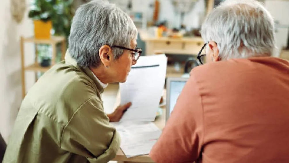 La modalidad elegida al pensionarte define si recibirás o no aguinaldo. / iStock