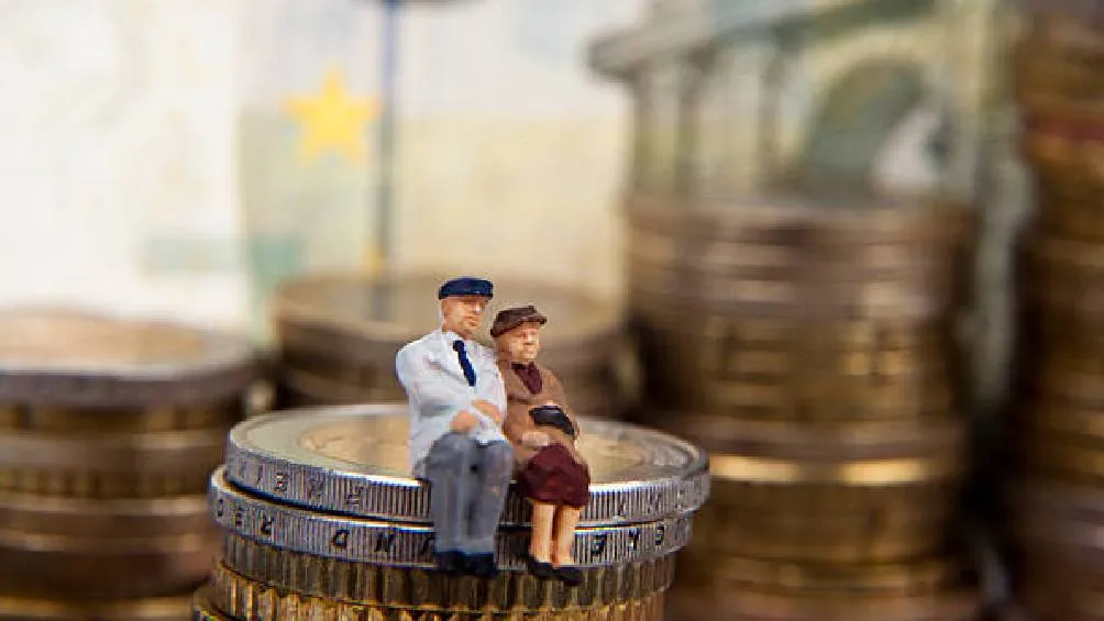 Jubilados con pensión por renta vitalicia o ley 73 sí recibirán aguinaldo./ iStock