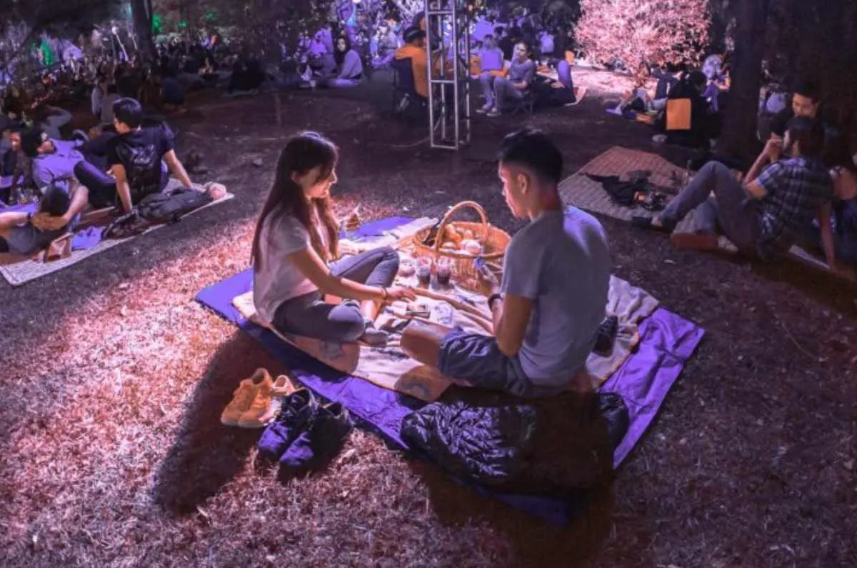 No te puedes perder de esta noche especial / Chilango