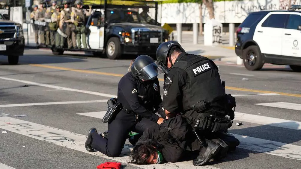 Hasta el momento van 42 mexicanos detenidos en las protestas/AP