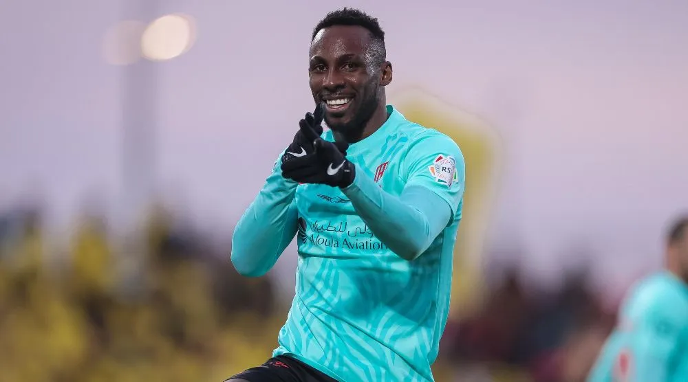 Quiñones celebra un gol