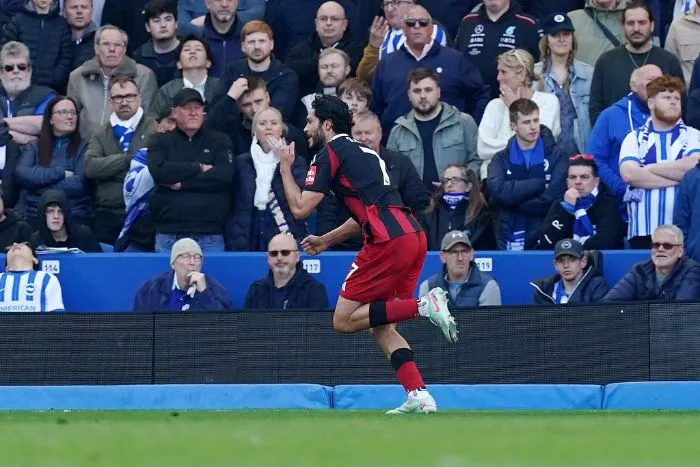 Jiménez celebra celebra su gol contra Brighton