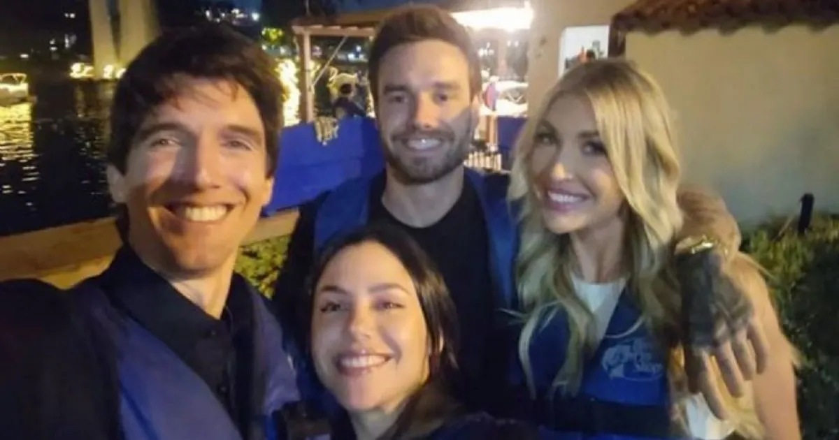 Roger Nores posando junto a Liam Payne y su Novia