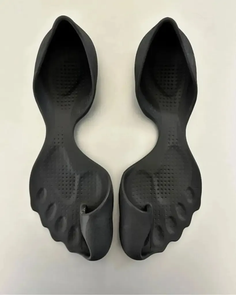 Calzado de Balenciaga / Reddit