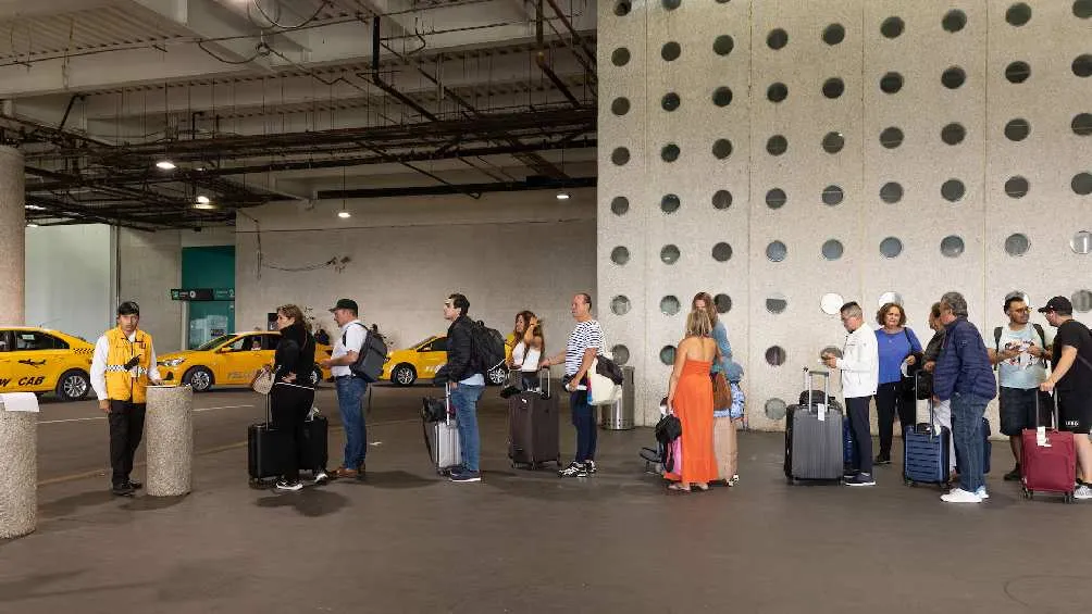 En el aeropuerto capitalino sólo operan taxis autorizados/Pixabay