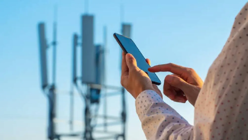 ¡Tu celular aún sirve! Usuarios han reportado problemas con su servicio de telefonía móvil Telcel, se registran más de 400 reportes en menos de tres horas/iStock