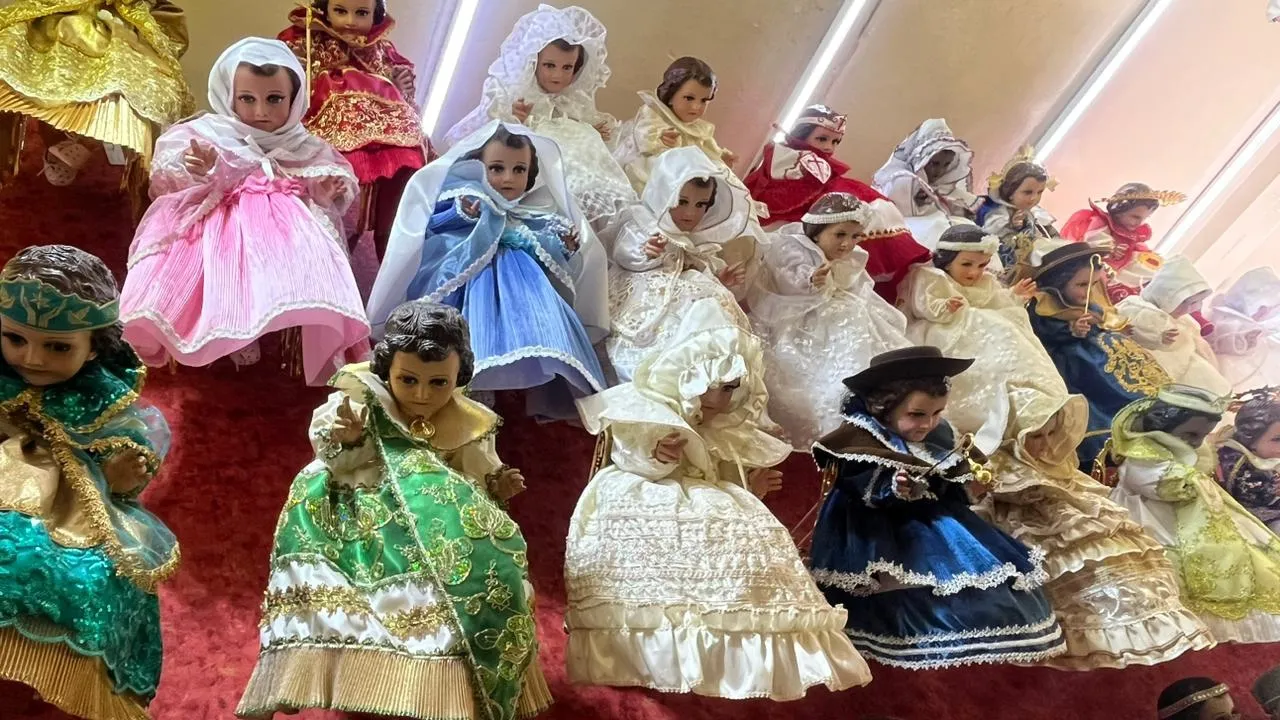 Podrás encontrar diferentes atuendos para tu Niño Dios en este lugar / Cuartoscuro