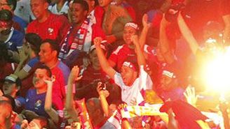 Aficionados de Panamá festejan en juego contra Costa Rica 