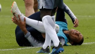 Mbappé se duele durante práctica de Francia