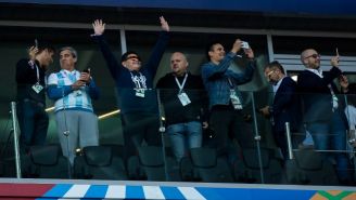 Maradona, en uno de los palcos del Estadio del Spartak