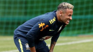 Neymar, en la práctica de Brasil en Sochi, Rusia