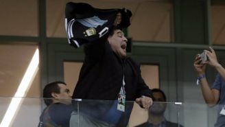 Maradona lanzó gritos y manotazos en el juego de la Albiceleste