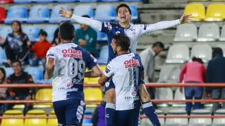 Víctor Dávila festeja su gol ante Zacatepec