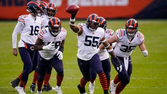 Jugadores de los Bears festejan ante Texans