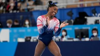 Biles, durante su participación en Tokio 2020