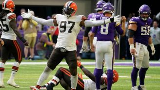 Los jugadores de los Browns festejando 