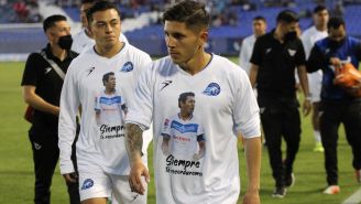 Jugadores de Celaya portan camiseta en honor a Alfredo Moreno