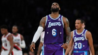 LeBron James en el juego entre Lakers y Portland