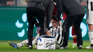 Federico Chiesa sufrió lesión en el partido Roma-Juventus