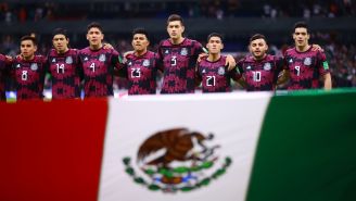 Selección Mexicana previo a un partido en el Azteca
