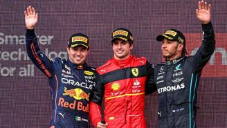 Checo subió al podio con Sainz y Hamilton