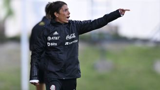 Maribel Domínguez en un partido del Tri Femenil Sub 20