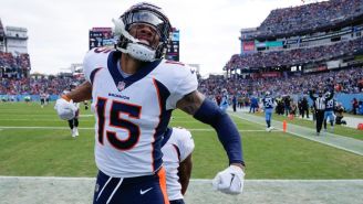 Jalen Virgil de los Broncos celebra touchdown