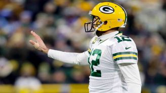 Aaron Rodgers, confiesa que ha jugado con un dedo fracturado