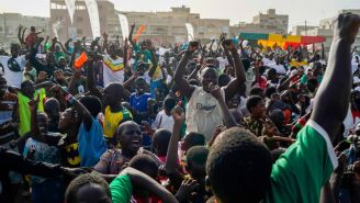 Aficionados festejan en Senegal