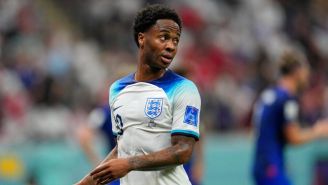 Sterling regresó a su hogar desde Qatar 