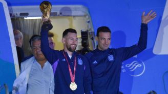 La Copa del Mundo, Messi y Scaloni en su llegada a Argentina