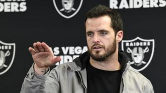 NFL: Derek Carr se despide de los Raiders