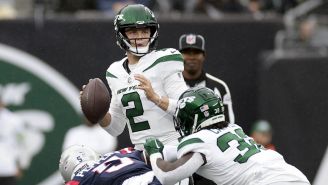 Zach Wilson jugando con los Jets 