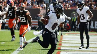 Con cuatro anotaciones de Lamar Jackson, Ravens aplastan 28-3 a Browns