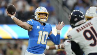 Justin Herbert brilló en la victoria de los Chargers en el Sunday Night ante los Bears