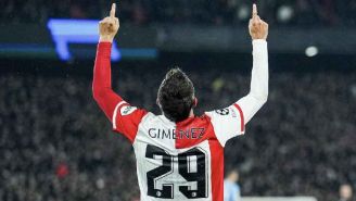 Santi Giménez 'puede forzar su transferencia' con Atlético de Madrid, según prensa holandesa