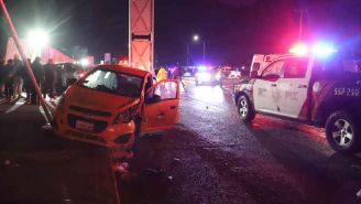 Aficionados son atropellados por camioneta afuera del Estadio Corona